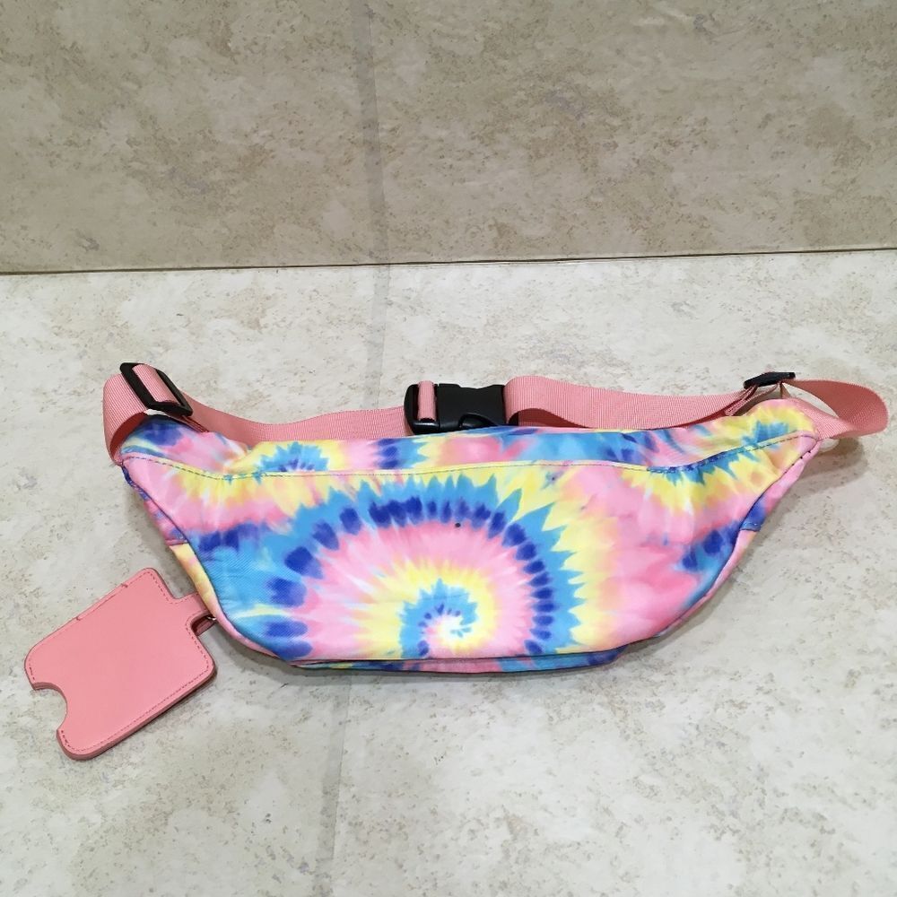 ‎NEW WITH TAGS TIE DYE FANNY PACK - Picture 2 of 8